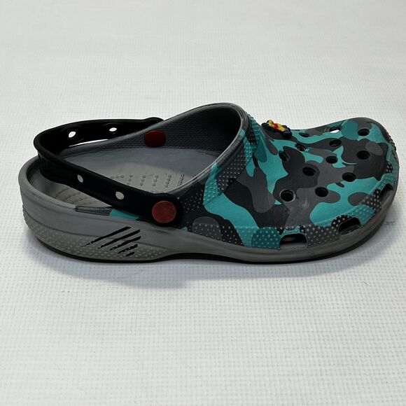 Disney Parks Star Wars Mandalorian Crocs Adult Womens 10 Mens Size 8 Camo Clogs - Picture 6 of 12